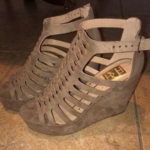 NWT Taupe Strappy Heels